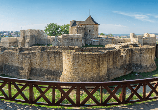 Visit Suceava by car